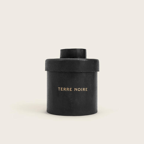 Mad et Len Candle Terre Noire Bougie Apothecaire Petite